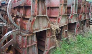 防撞护栏模板支好低十公分怎么办 桥梁防撞护栏钢模板